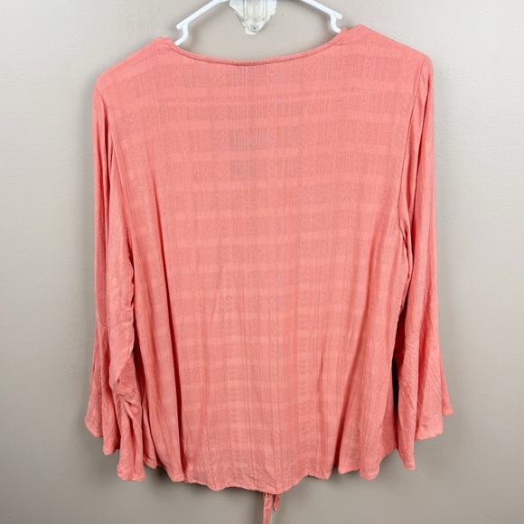 Torrid Coral Crabapple Textured Woven Tie-Front Top Size 00 10, M/L - Picture 4 of 13